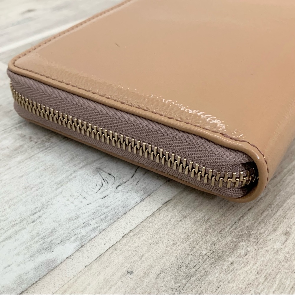 Gucci Tan Patent Leather XL Organizer Wallet - Picture 5 of 10